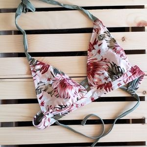 ⚫ 3/$20 ⚫ Kona Sol Triangle Swim Top